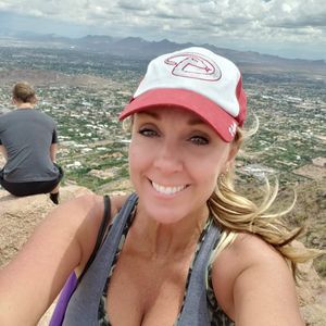 Meet your Posher, Holly